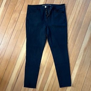 Black American Eagle pants size 16 long